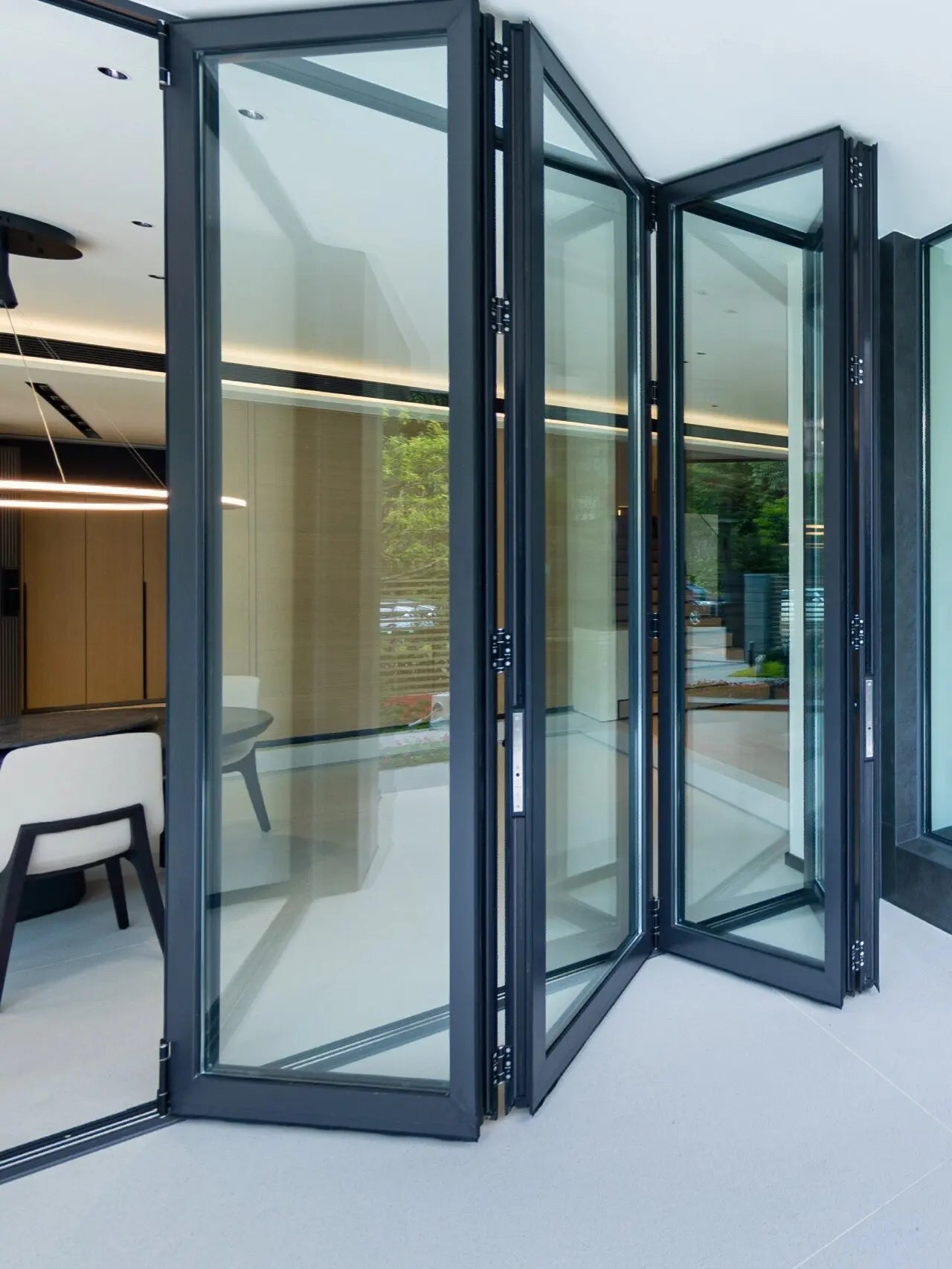 Exterior Patio Doors Modern Waterproof Glass Bifold Door for House Thermal Break Aluminum Accordion Type Folding Door