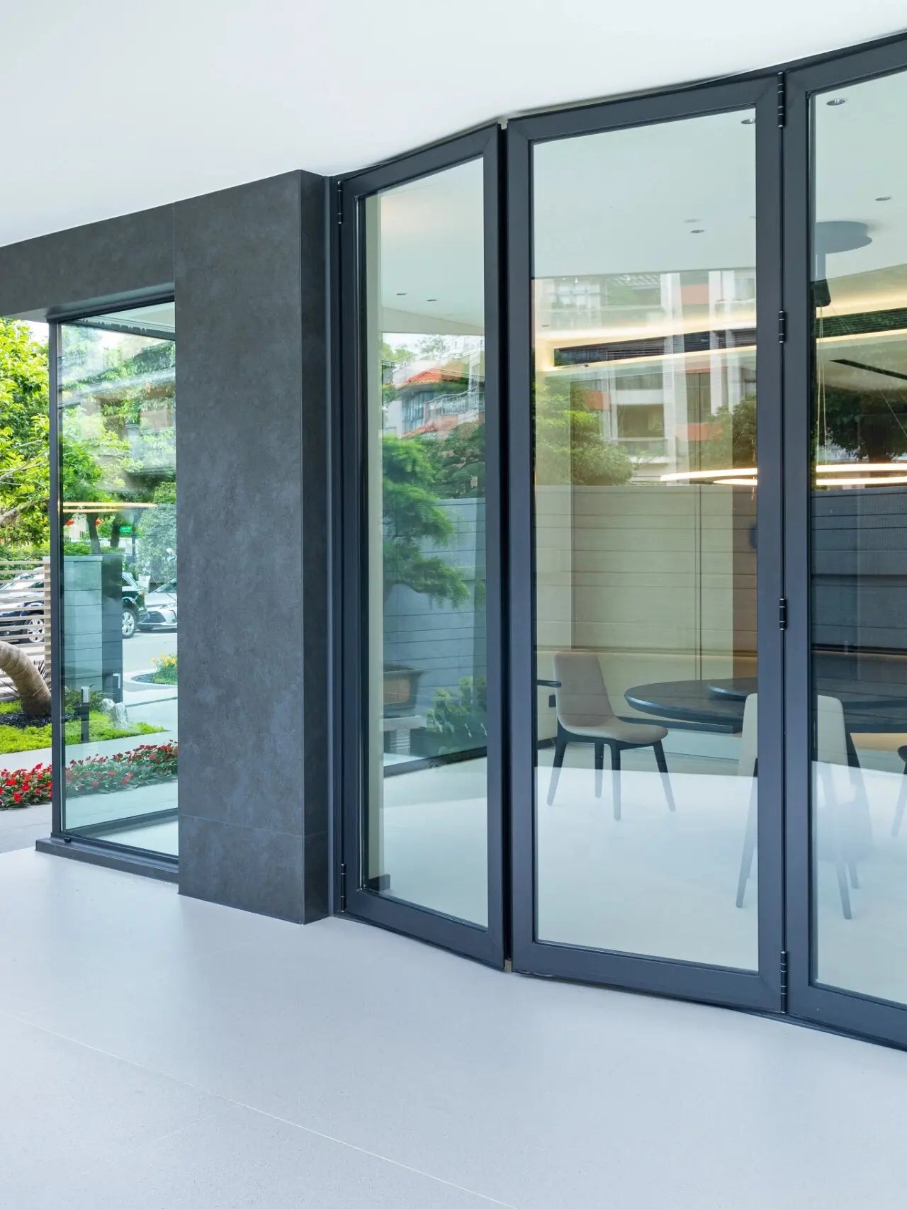 Exterior Patio Doors Modern Waterproof Glass Bifold Door for House Thermal Break Aluminum Accordion Type Folding Door