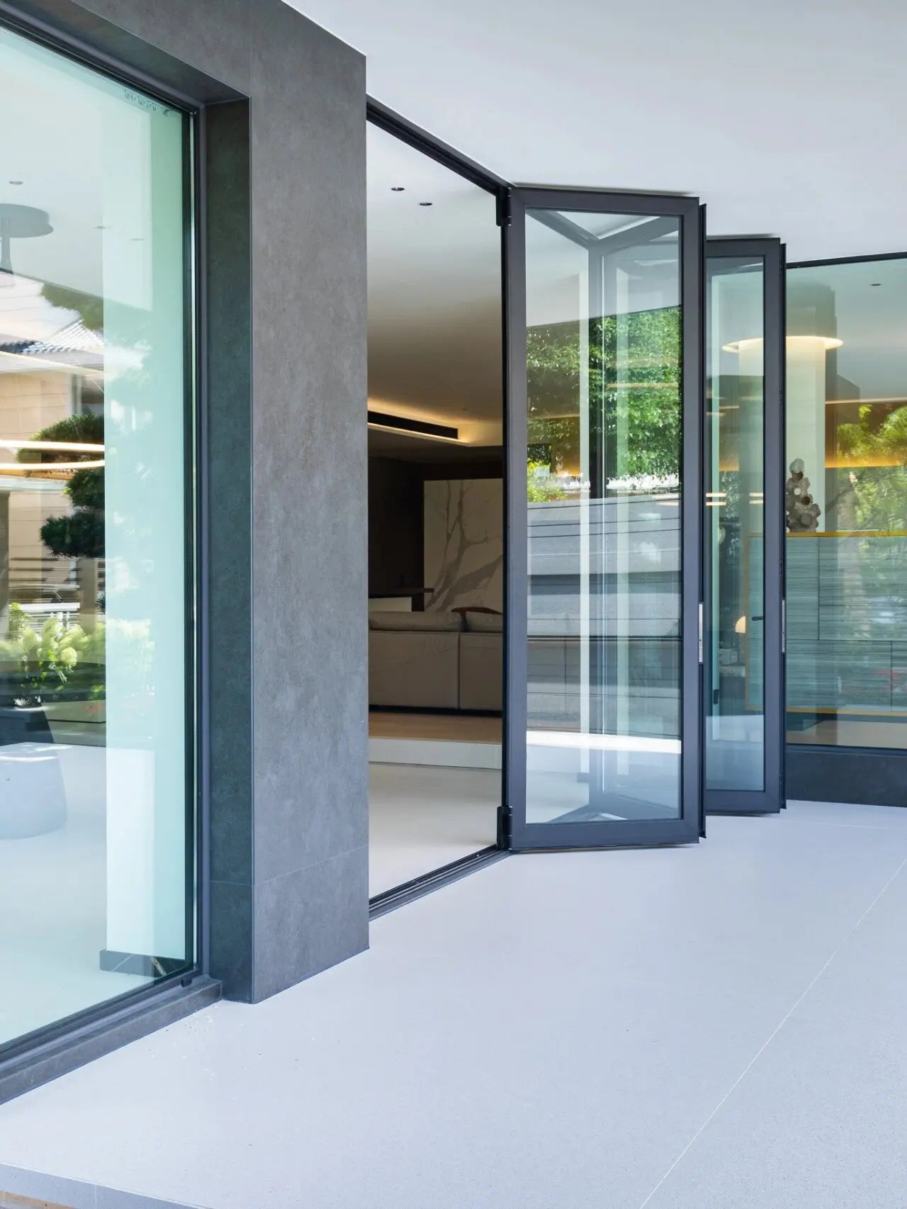 Exterior Patio Doors Modern Waterproof Glass Bifold Door for House Thermal Break Aluminum Accordion Type Folding Door